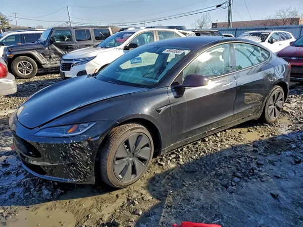 5YJ3E1EB1SF930198 2025 TESLA MODEL 3 - Image 1