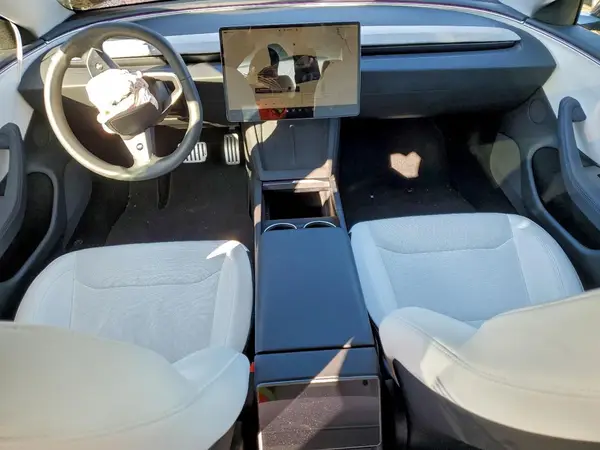 5YJ3E1EB1SF930198 2025 TESLA MODEL 3 - Image 8