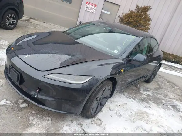 5YJ3E1EB1SF934591 2025 TESLA MODEL 3 - Image 2