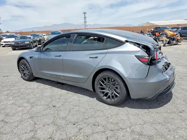 5YJ3E1EB1SF937183 2025 TESLA MODEL 3 - Image 2
