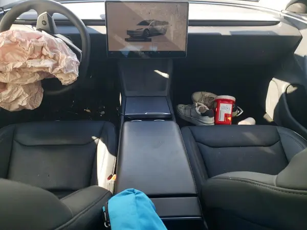 5YJ3E1EB1SF938284 2025 TESLA MODEL 3 - Image 8