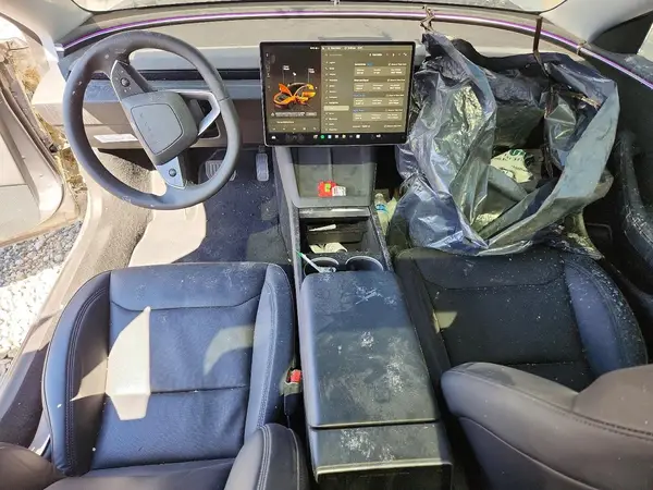 5YJ3E1EB1SF939578 2025 TESLA MODEL 3 - Image 8