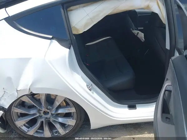 5YJ3E1EB1SF960060 2025 TESLA MODEL 3 - Image 8