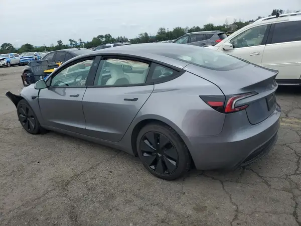 5YJ3E1EB1SF969521 2025 TESLA MODEL 3 - Image 2