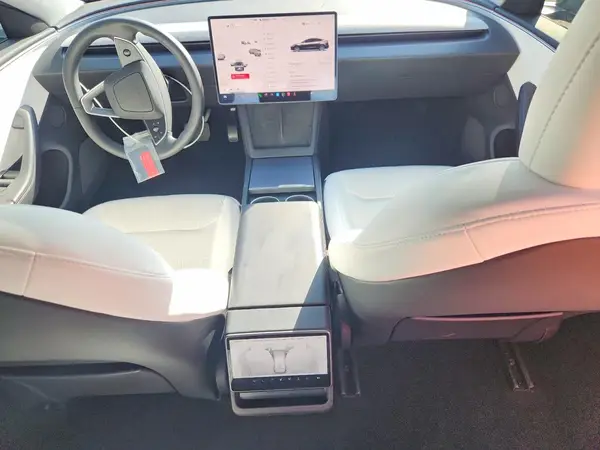 5YJ3E1EB1SF987811 2025 TESLA MODEL 3 - Image 8