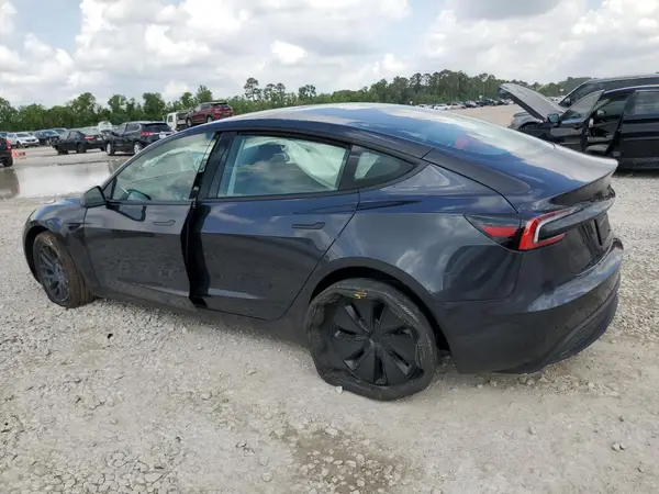 5YJ3E1EB1SF991051 2025 TESLA MODEL 3 - Image 2