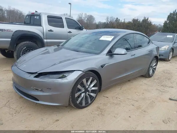 5YJ3E1EB1SF997402 2025 TESLA MODEL 3 - Image 2