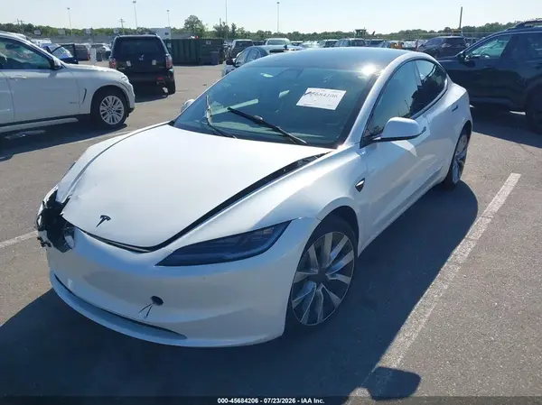 5YJ3E1EB1TF122614 2026 TESLA MODEL 3 - Image 2