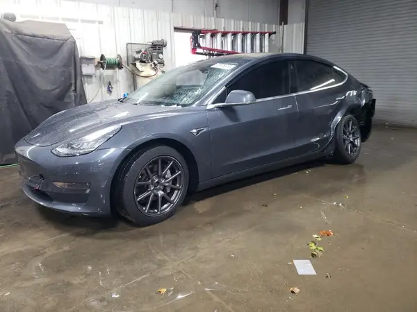 5YJ3E1EB2JF054269 2018 TESLA MODEL 3 - Image 1