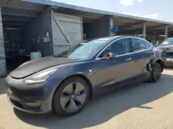 5YJ3E1EB2JF054885 2018 TESLA MODEL 3