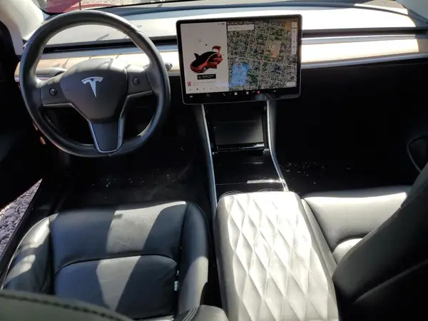 5YJ3E1EB2JF065692 2018 TESLA MODEL 3 - Image 8