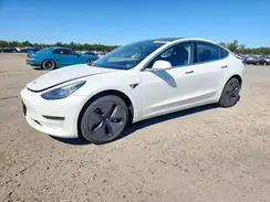 5YJ3E1EB2JF066924 2018 TESLA MODEL 3