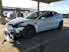 5YJ3E1EB2JF067118 2018 TESLA MODEL 3