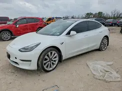 5YJ3E1EB2JF067698 2018 TESLA MODEL 3