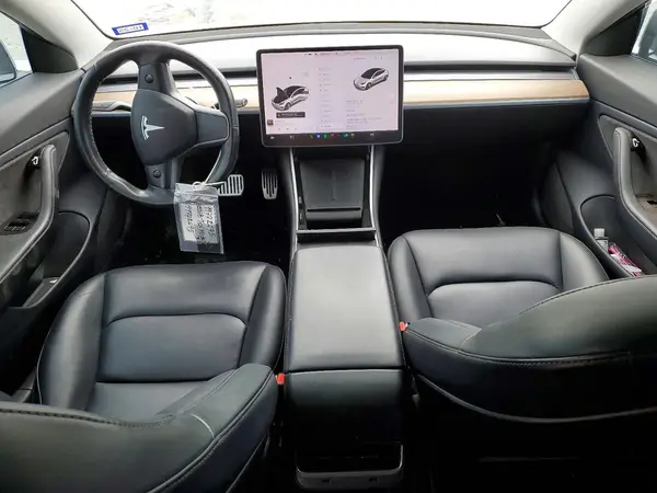 5YJ3E1EB2JF067698 2018 TESLA MODEL 3 - Image 8