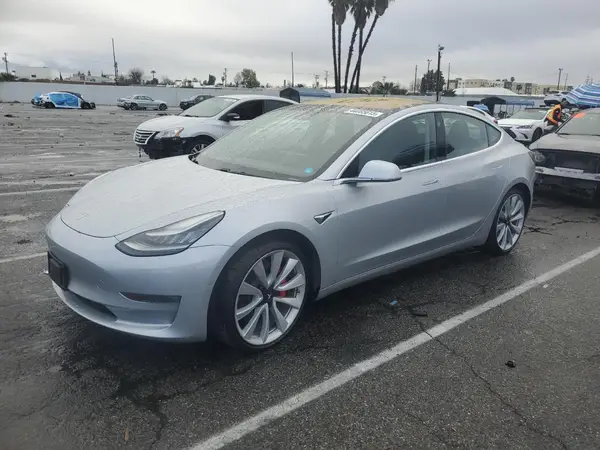 5YJ3E1EB2JF072111 2018 TESLA MODEL 3 - Image 1