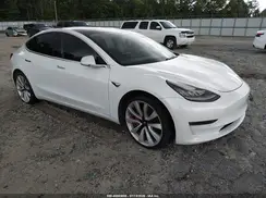 5YJ3E1EB2JF072643 2018 TESLA MODEL 3
