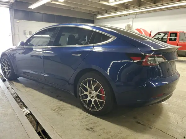 5YJ3E1EB2JF074246 2018 TESLA MODEL 3 - Image 2