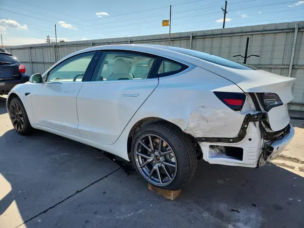 5YJ3E1EB2JF074943 2018 TESLA MODEL 3 - Image 2
