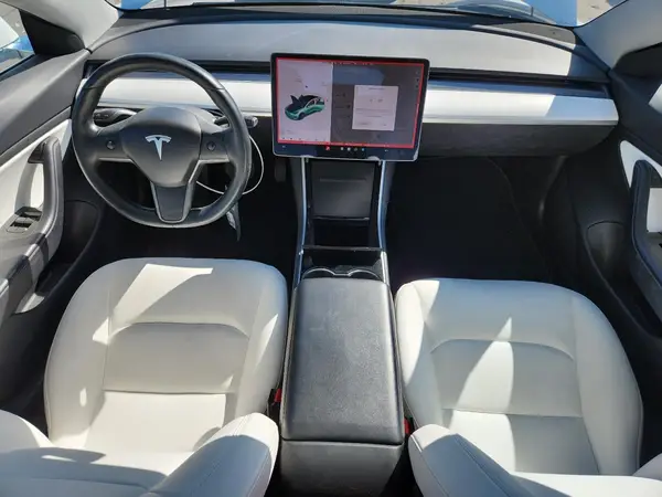 5YJ3E1EB2JF074943 2018 TESLA MODEL 3 - Image 8
