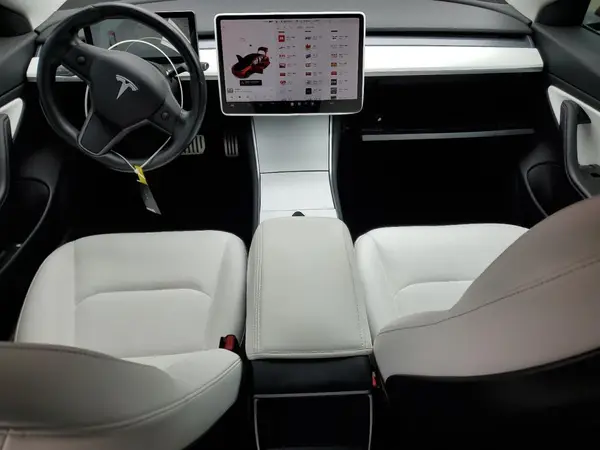 5YJ3E1EB2JF075221 2018 TESLA MODEL 3 - Image 8