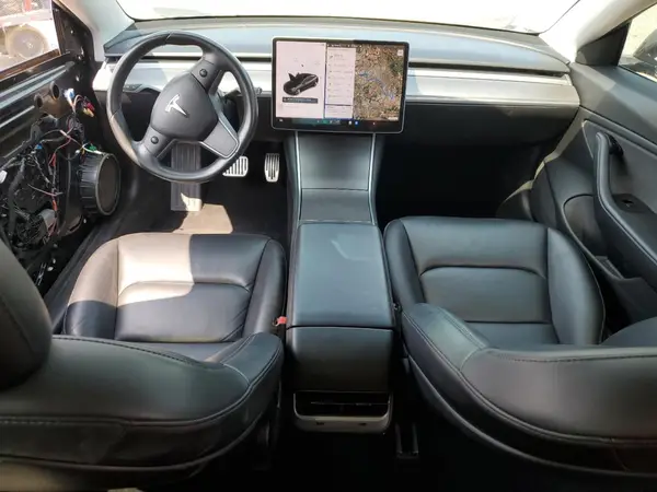 5YJ3E1EB2JF076918 2018 TESLA MODEL 3 - Image 8