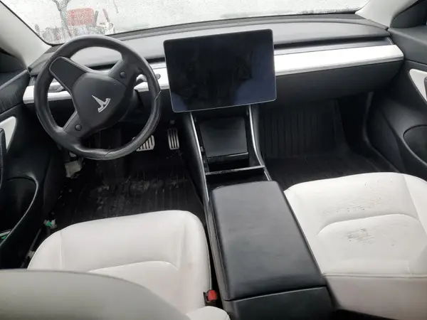 5YJ3E1EB2JF079429 2018 TESLA MODEL 3 - Image 8