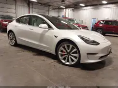 5YJ3E1EB2JF081729 2018 TESLA MODEL 3