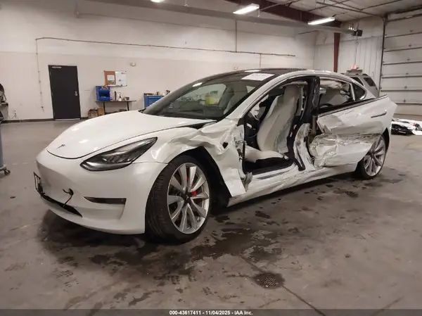 5YJ3E1EB2JF081729 2018 TESLA MODEL 3 - Image 2