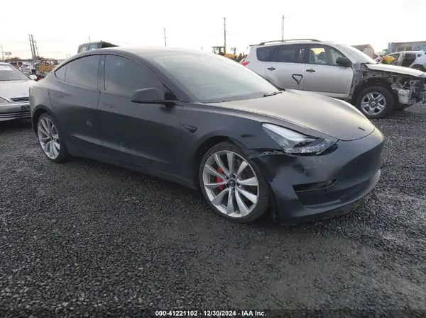 5YJ3E1EB2JF082492 2018 TESLA MODEL 3 - Image 1