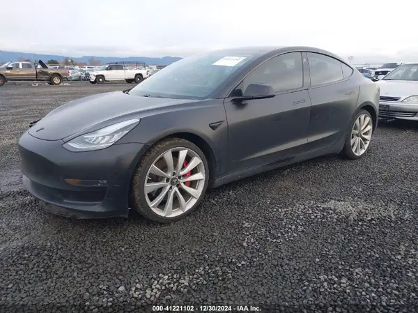 5YJ3E1EB2JF082492 2018 TESLA MODEL 3 - Image 2