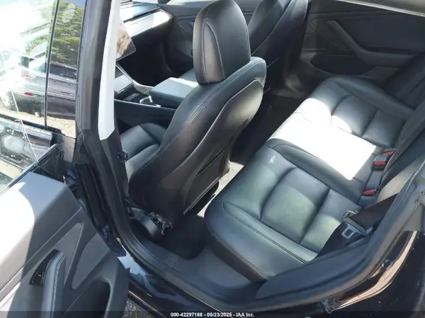 5YJ3E1EB2JF082671 2018 TESLA MODEL 3 - Image 8