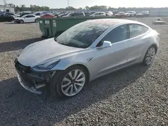 5YJ3E1EB2JF083335 2018 TESLA MODEL 3