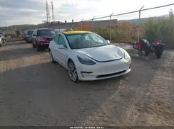 5YJ3E1EB2JF084369 2018 TESLA MODEL 3