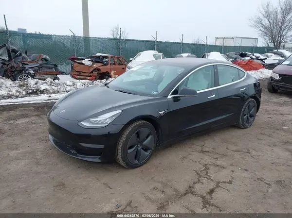 5YJ3E1EB2JF085439 2018 TESLA MODEL 3 - Image 2