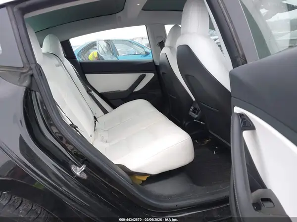 5YJ3E1EB2JF085439 2018 TESLA MODEL 3 - Image 8