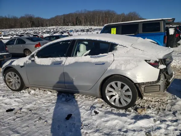 5YJ3E1EB2JF085795 2018 TESLA MODEL 3 - Image 2