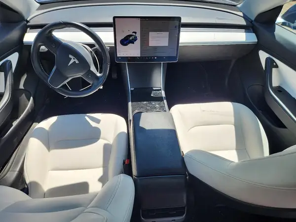 5YJ3E1EB2JF086204 2018 TESLA MODEL 3 - Image 8