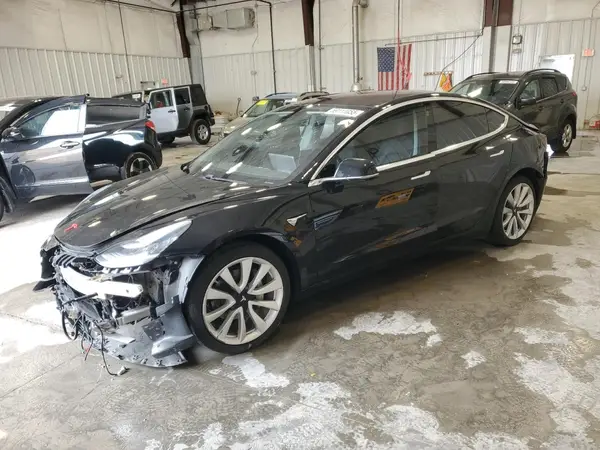 5YJ3E1EB2JF086624 2018 TESLA MODEL 3 - Image 1
