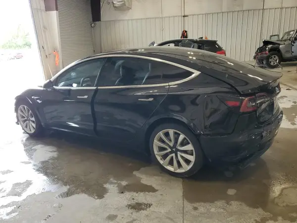5YJ3E1EB2JF086624 2018 TESLA MODEL 3 - Image 2