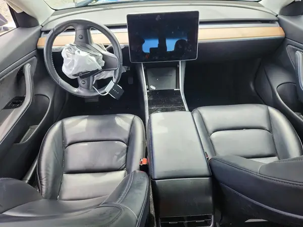 5YJ3E1EB2JF086848 2018 TESLA MODEL 3 - Image 8