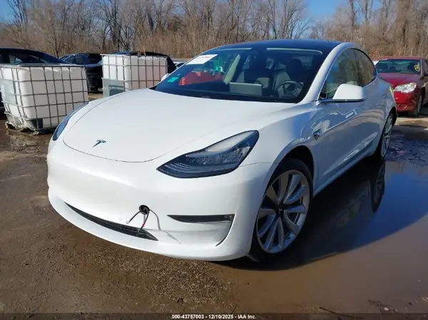 5YJ3E1EB2JF092472 2018 TESLA MODEL 3 - Image 2