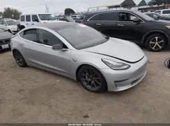 5YJ3E1EB2JF093332 2018 TESLA MODEL 3