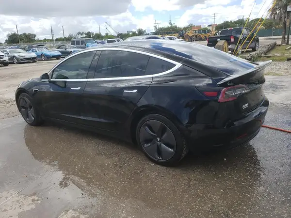 5YJ3E1EB2JF093993 2018 TESLA MODEL 3 - Image 2