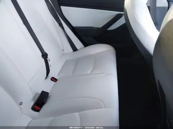 5YJ3E1EB2JF096652 2018 TESLA MODEL 3 - Image 8