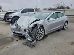 5YJ3E1EB2JF097302 2018 TESLA MODEL 3