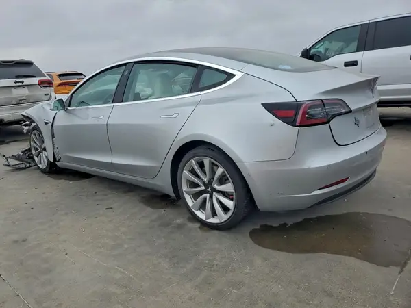 5YJ3E1EB2JF097302 2018 TESLA MODEL 3 - Image 2