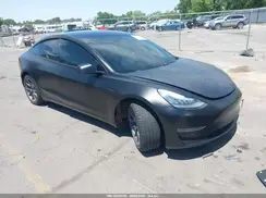 5YJ3E1EB2JF097574 2018 TESLA MODEL 3