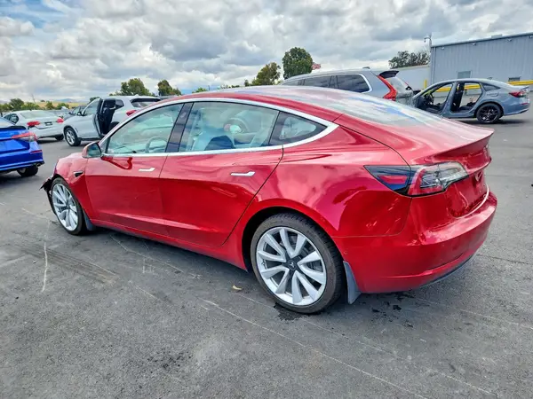 5YJ3E1EB2JF097588 2018 TESLA MODEL 3 - Image 2