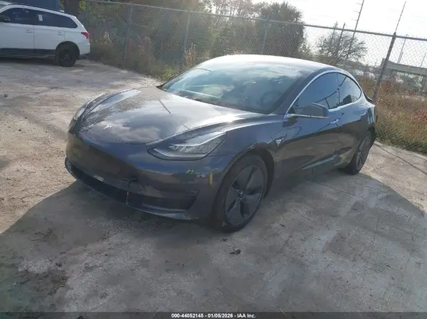 5YJ3E1EB2JF099373 2018 TESLA MODEL 3 - Image 2